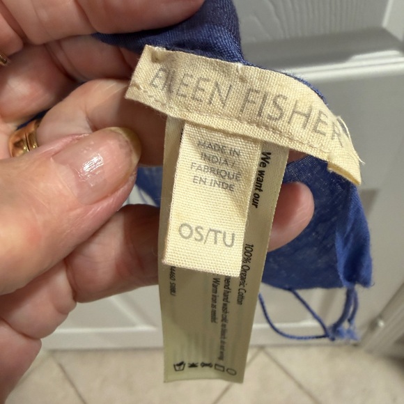 Eileen Fisher Scarf two-tone blue windowpane pattern Made in India - Picture 5 of 6